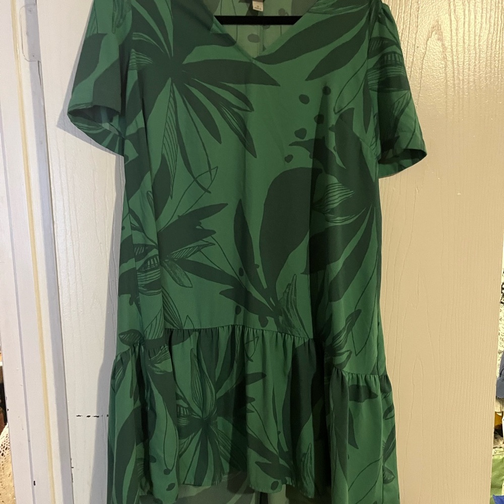 A New Day Green Botanical Print Top